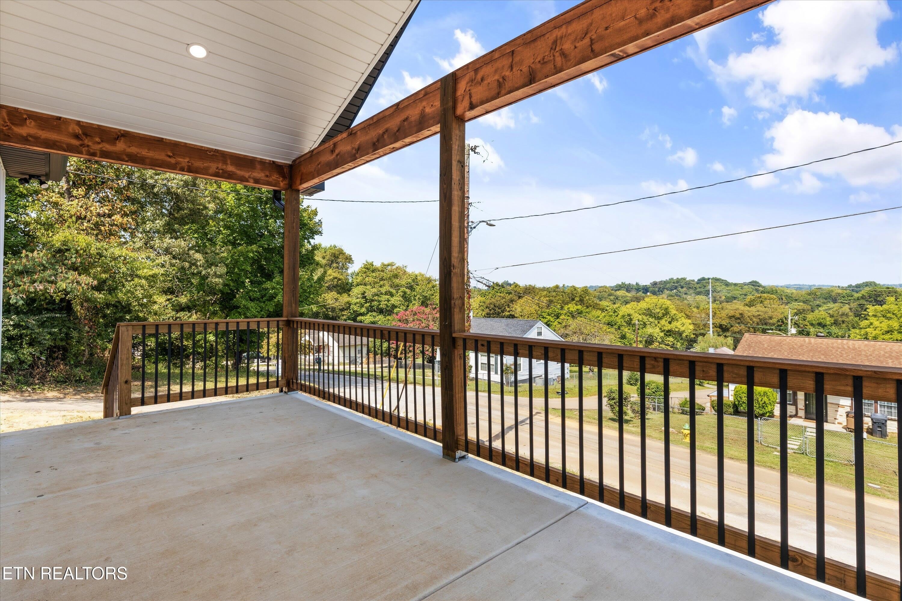3900 Lilac Ave – photo 2