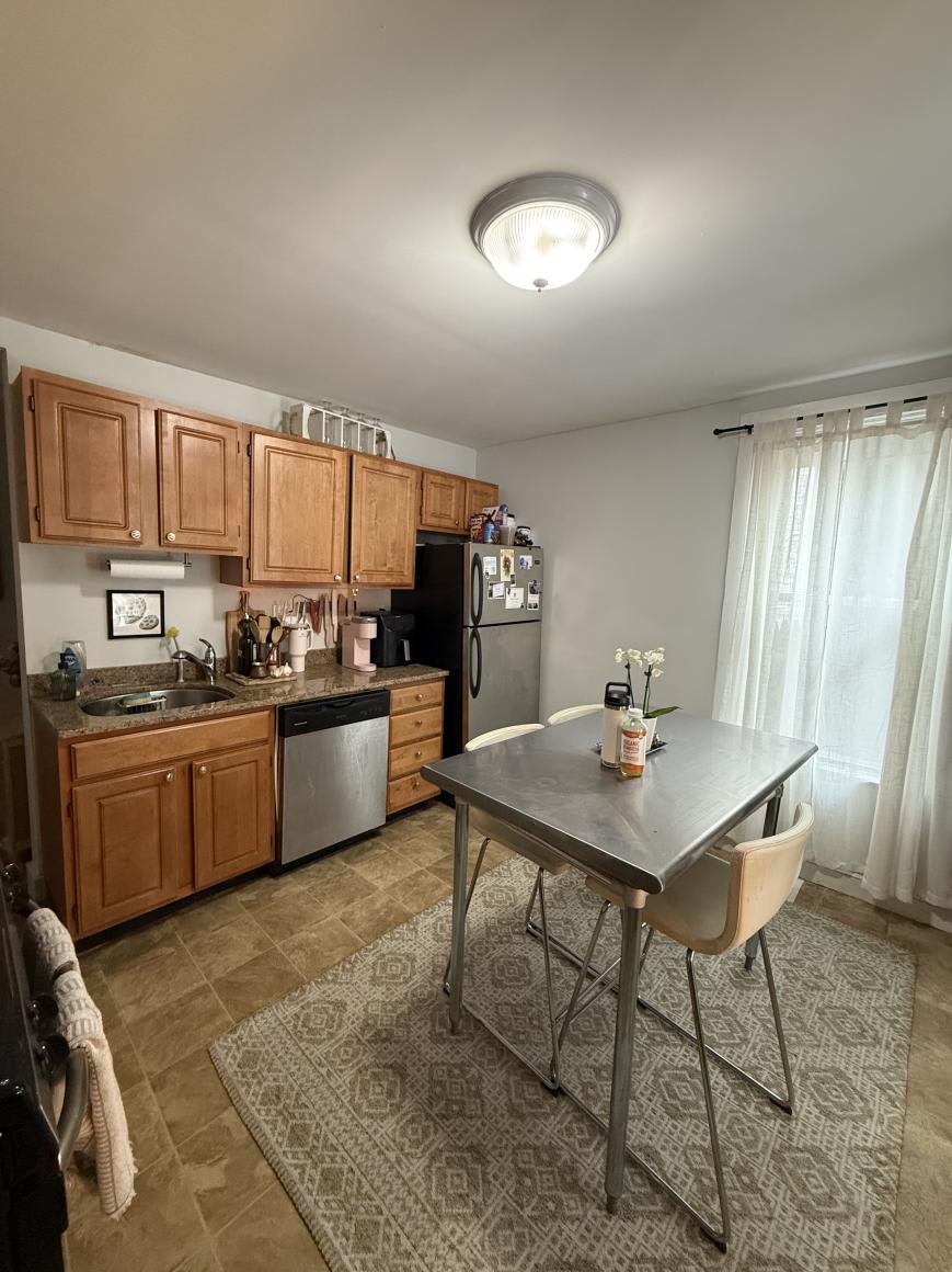 861 E 1st – photo 3