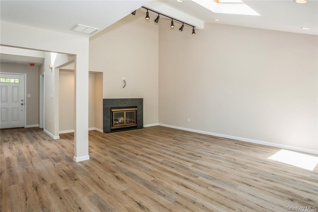 9 N Mcconnell Avenue – photo 5