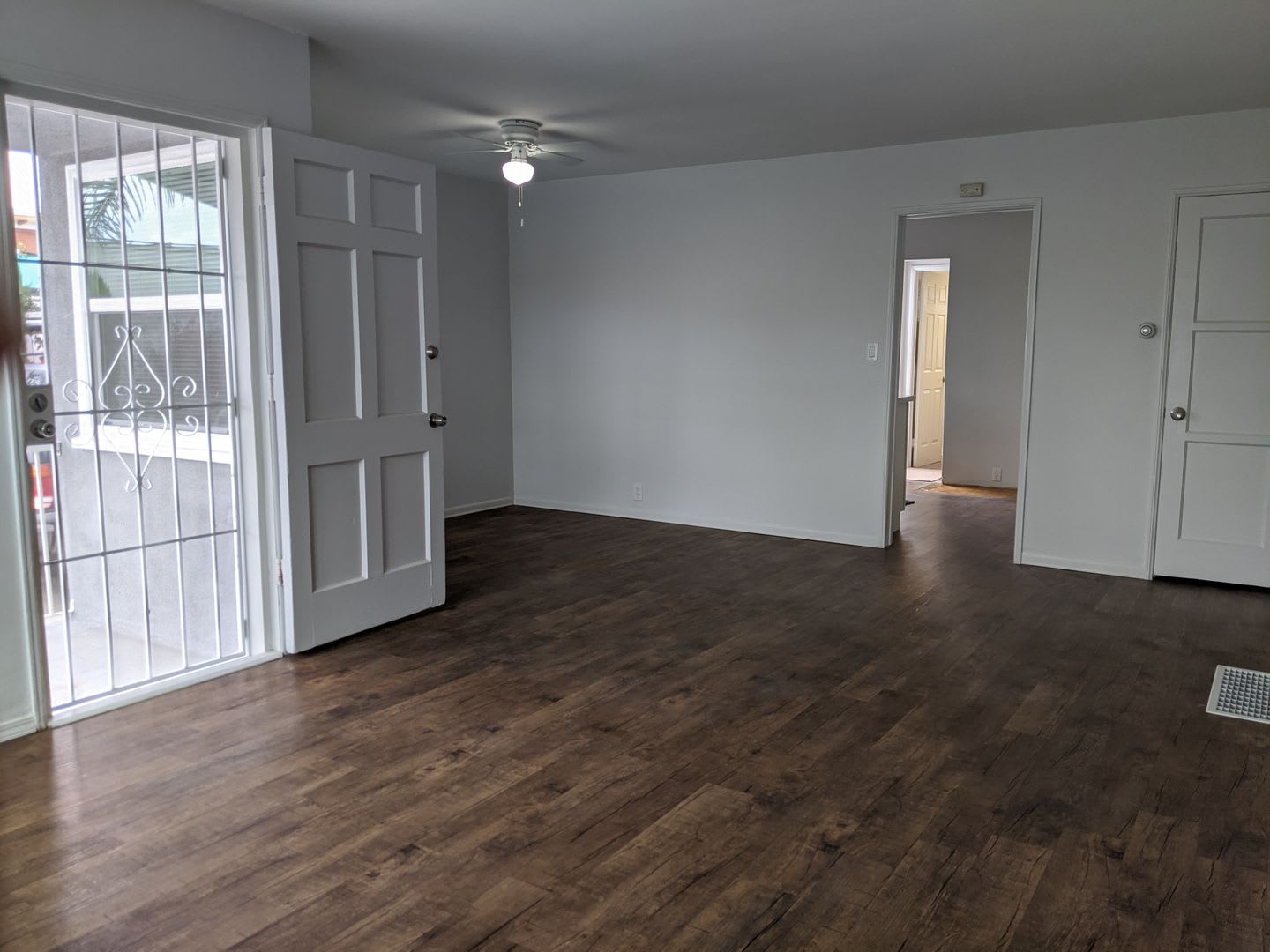 Beautiful 3 bd/ 2 ba in Orange – photo 4