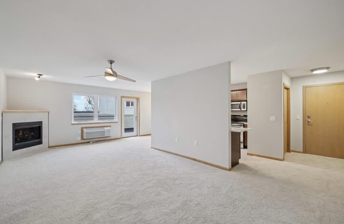 8206 Starr Grass Dr Apt 401 – photo 4
