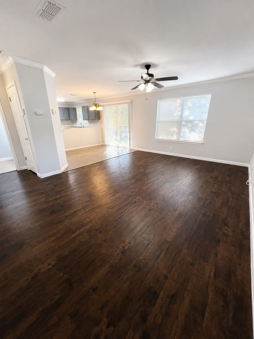 Charming San Antonio Home with Spacious Living Areas & Private Yard! – photo 4