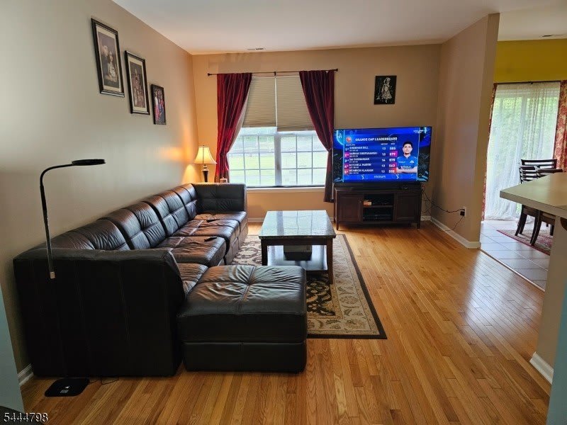 60 Jackson Ave – photo 5
