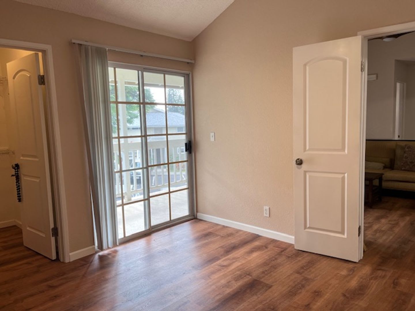 Fully Upgraded and Private 2 Bedroom / 2 Bath Condo – photo 5