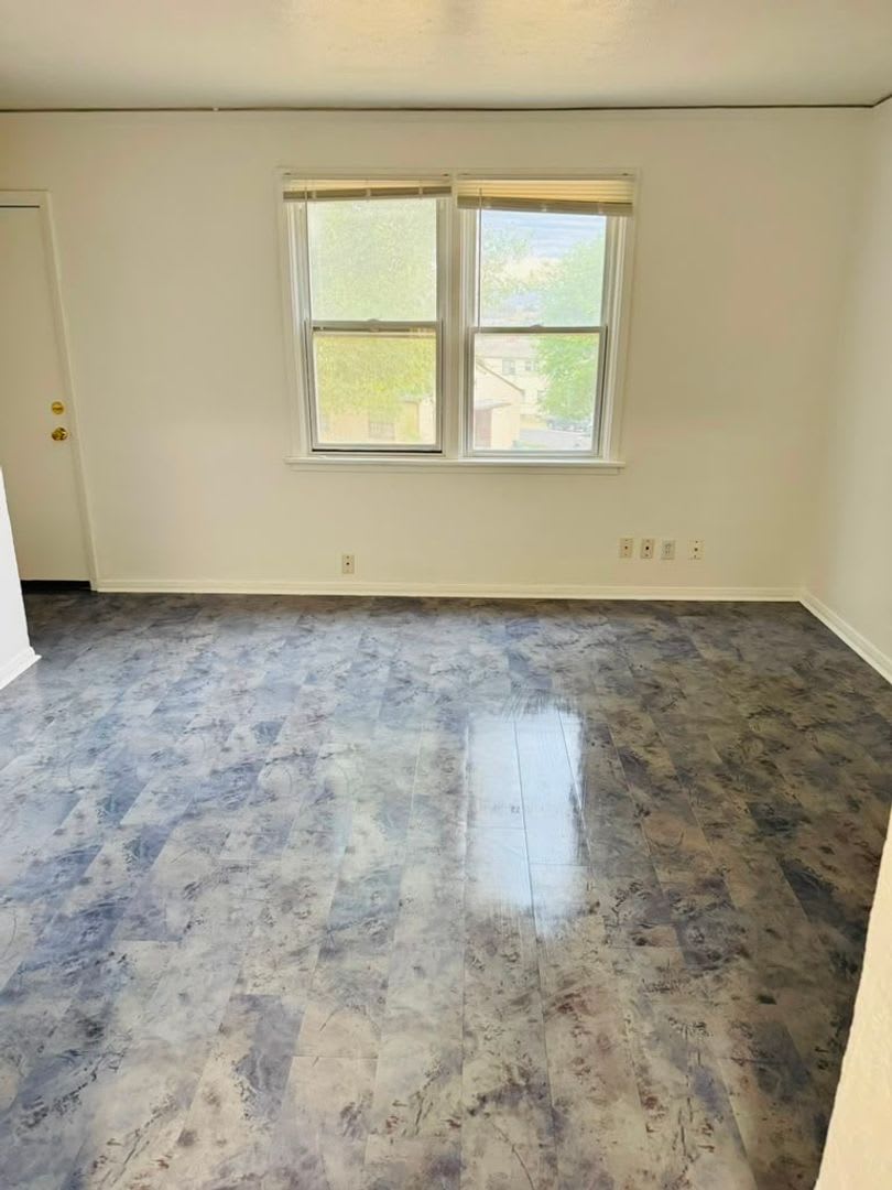 Willow Seargeant Six Llc – photo 1
