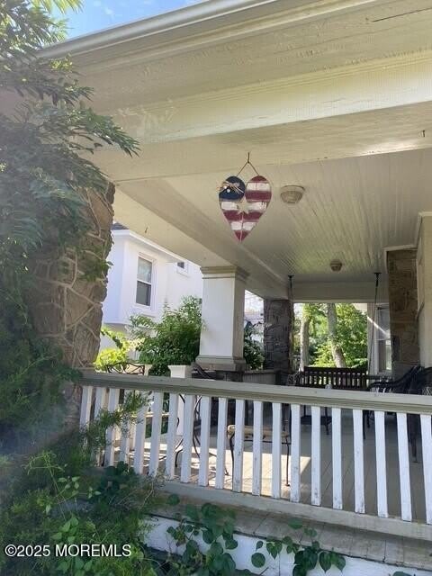 407 2Nd Avenue – photo 3