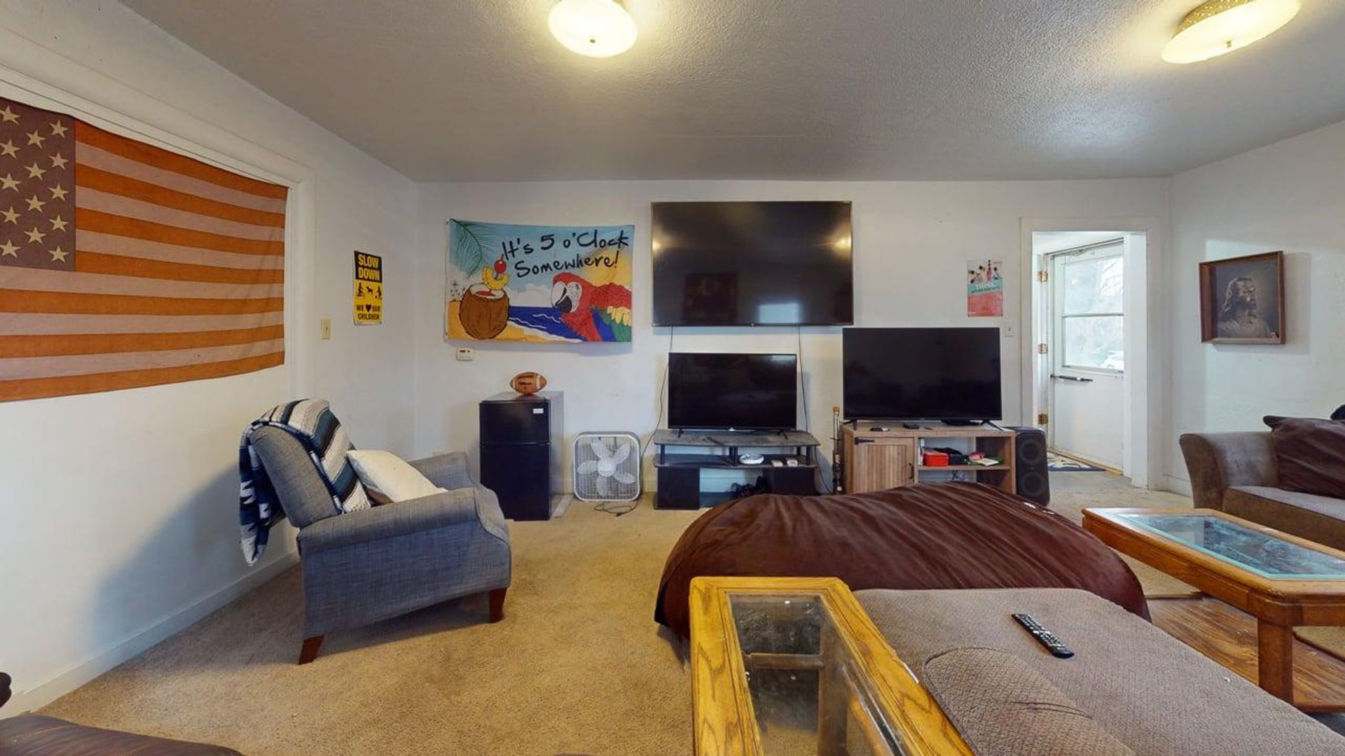 5 Bedroom Home in Campus Area – photo 3