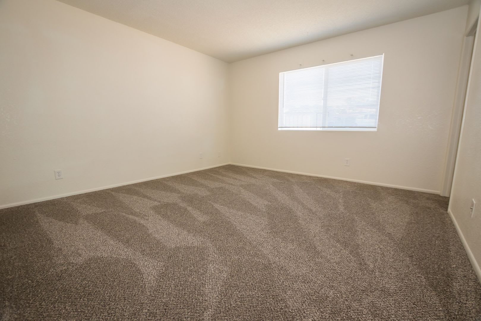 Charming Property Features 3 Bedrooms 2 Baths Central A C – photo 3