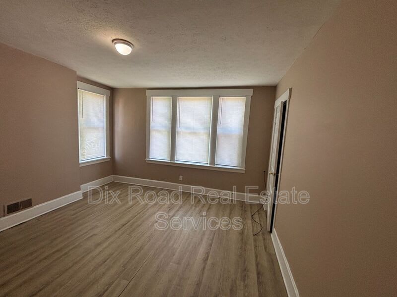 704 Baltimore St – photo 3
