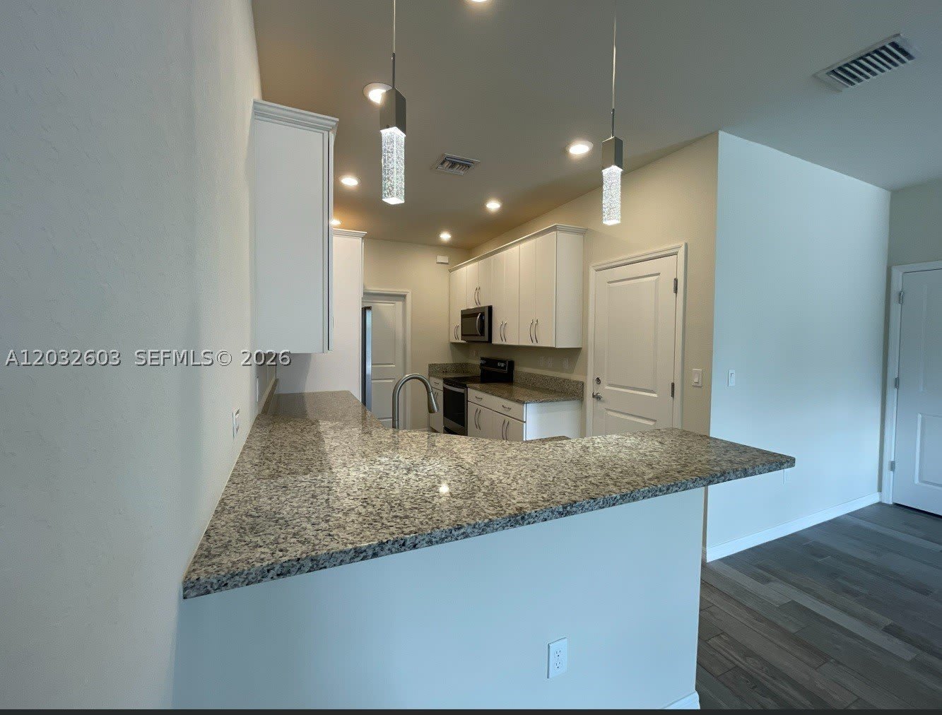 4920 Eucalyptus Dr – photo 5