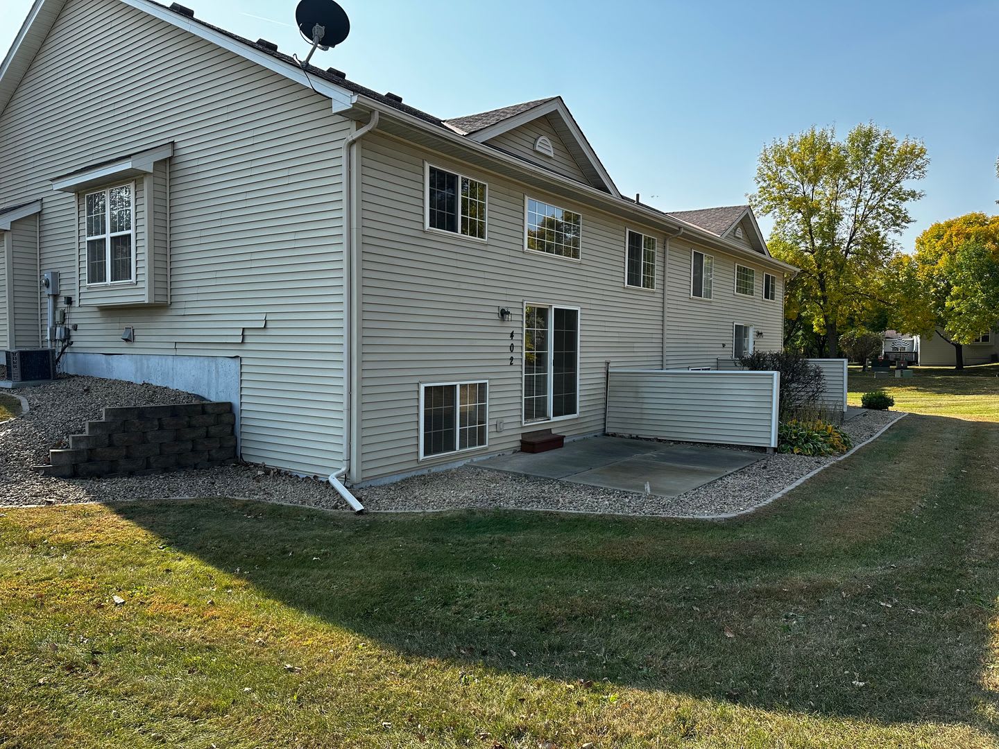 2bed 2bath townhome – photo 3