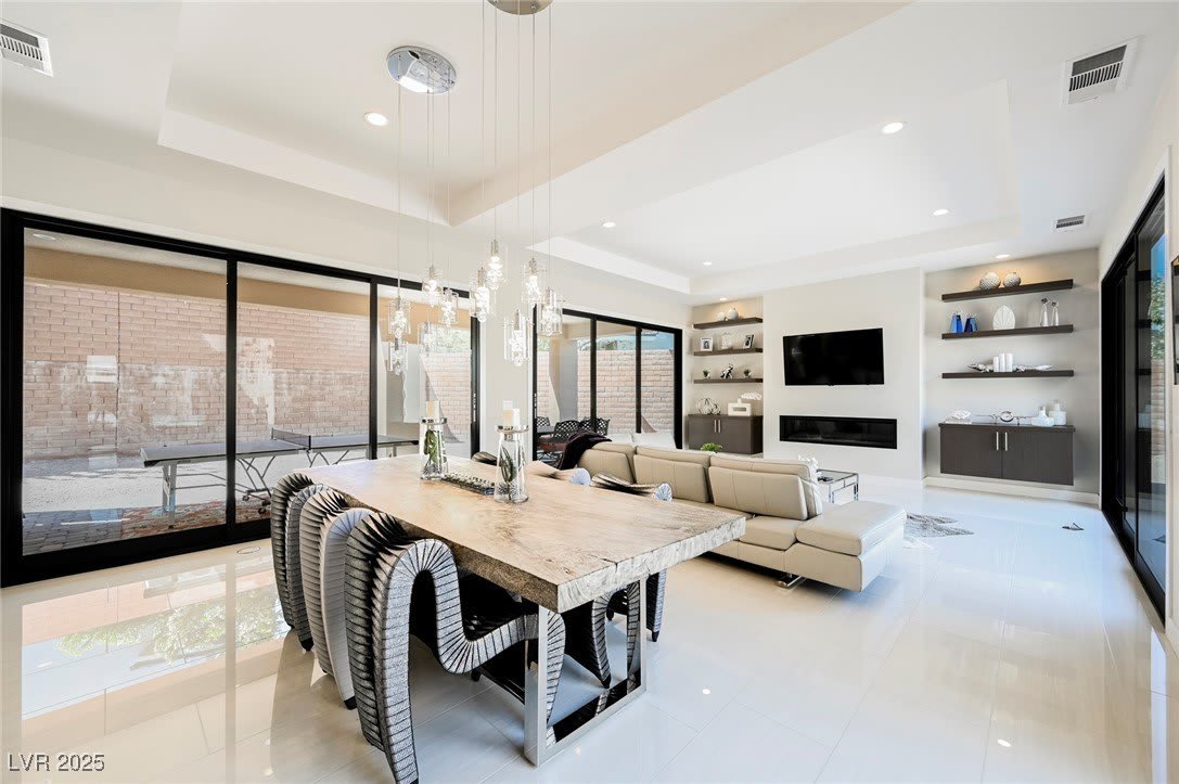 19 GARDEN RAIN Drive – photo 2