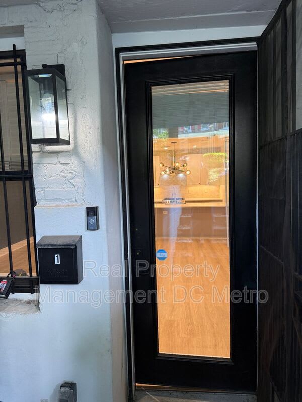 1331 Taylor St Nw 1 – photo 4