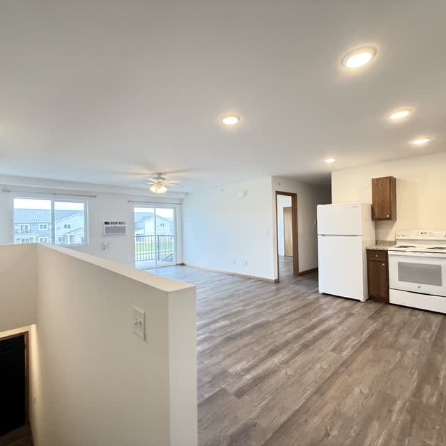 1445 Peterson Drive – photo 2