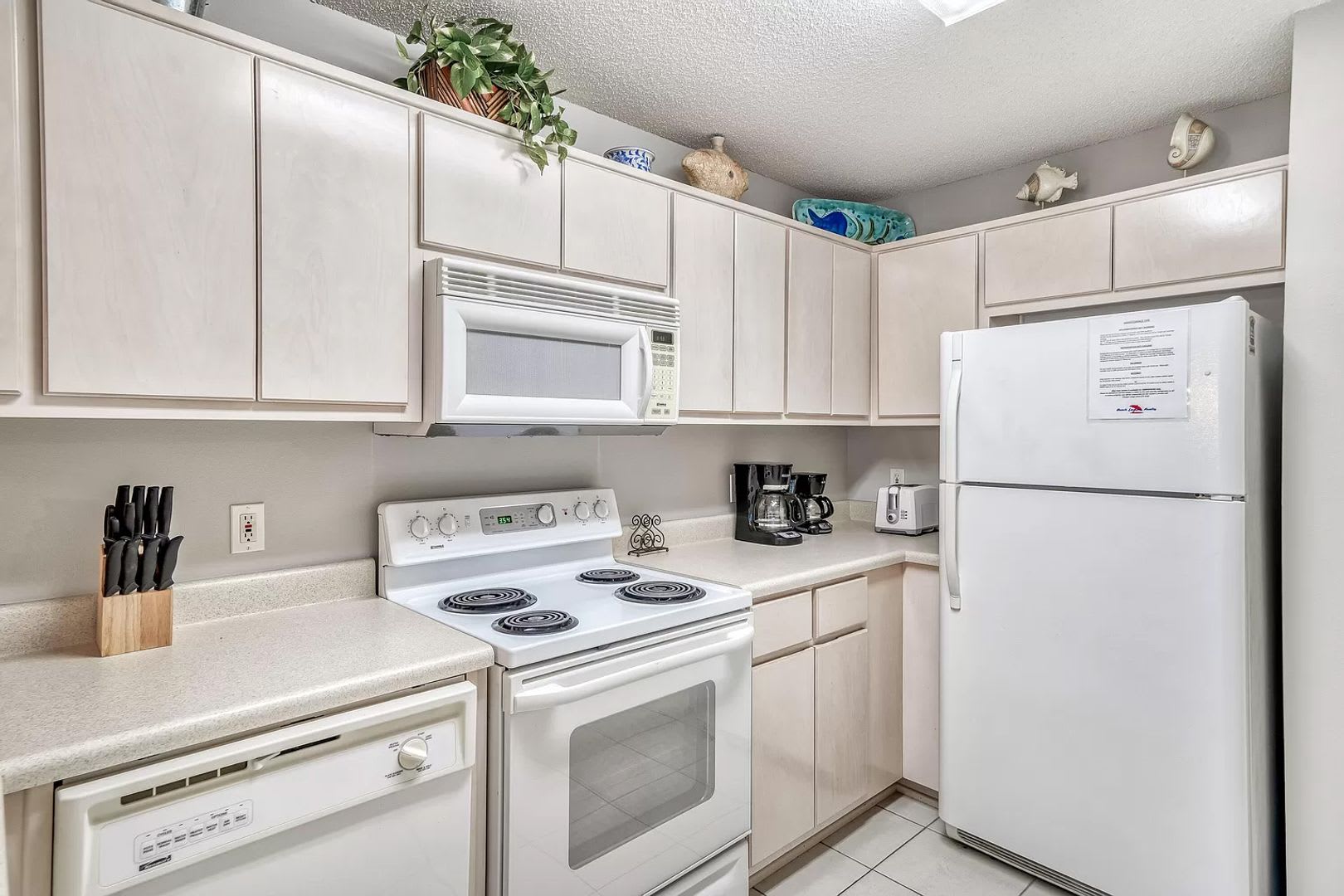 1 br condo on 30a. New remodeled & furnishings. Walking distance to everything! – photo 5