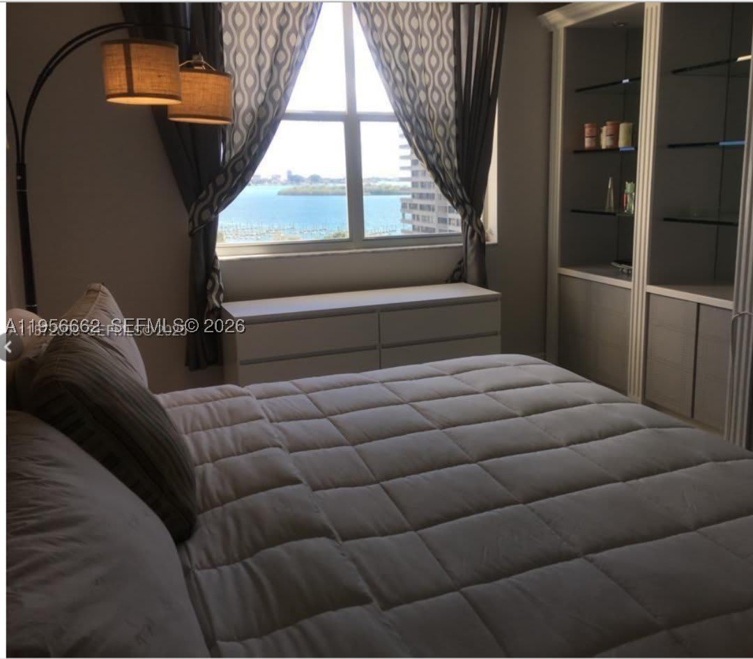 11111 Biscayne Blvd – photo 2
