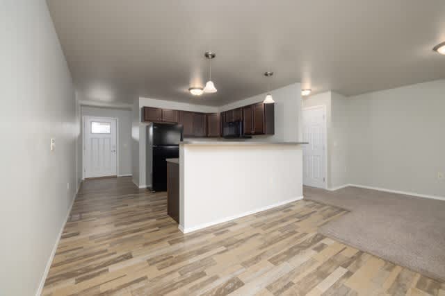 Thelin Center Apartments – photo 2