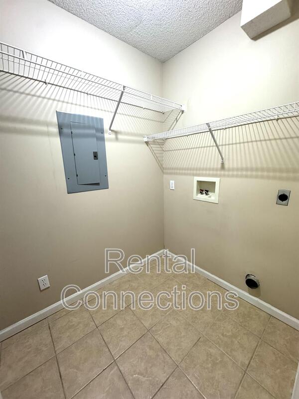 605 Old Creal Springs Road – photo 5