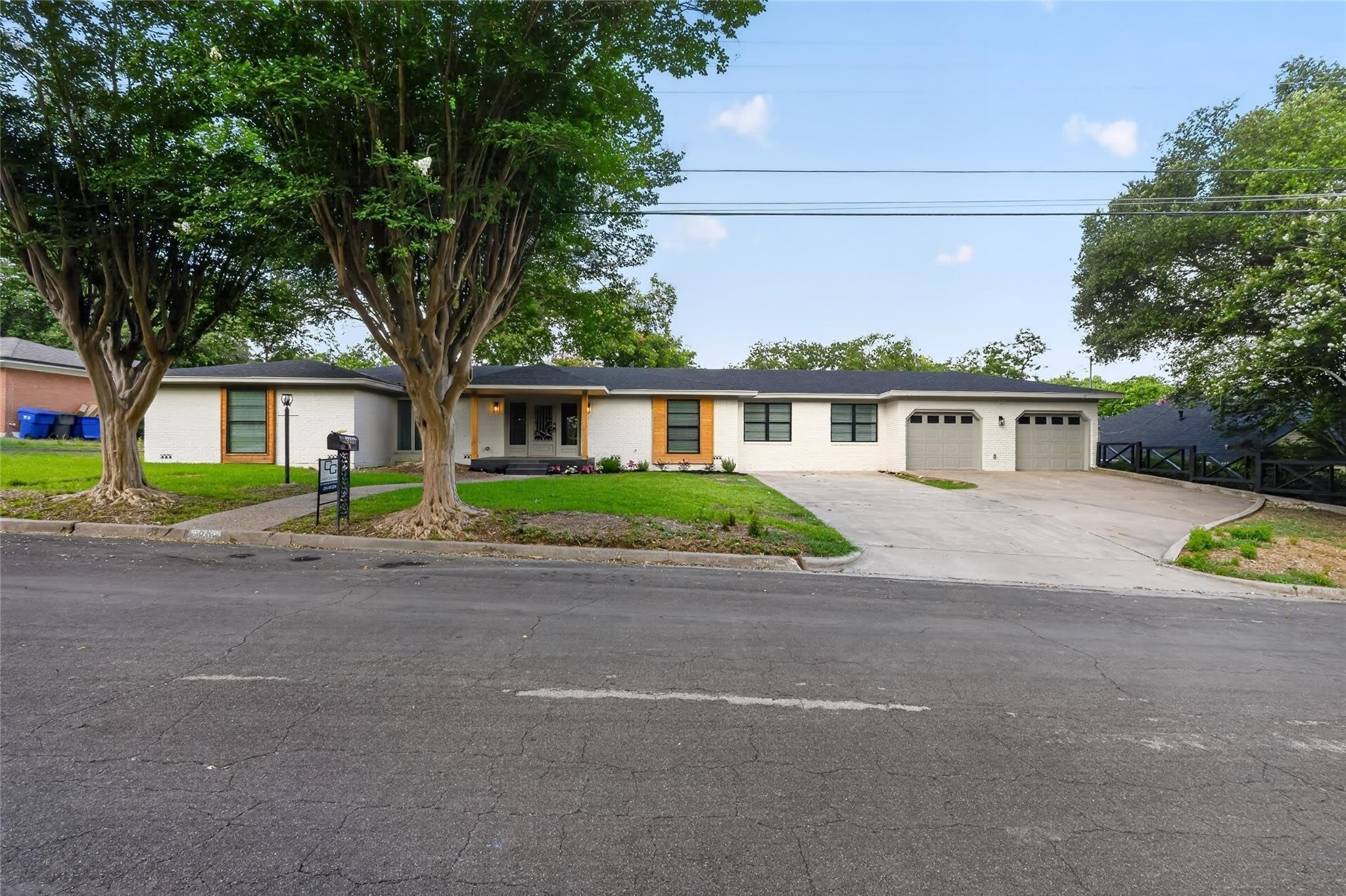 2808 Woodland Drive – photo 2