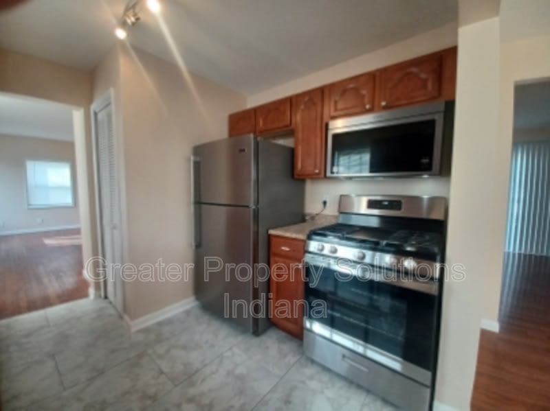 412 W South St – photo 4
