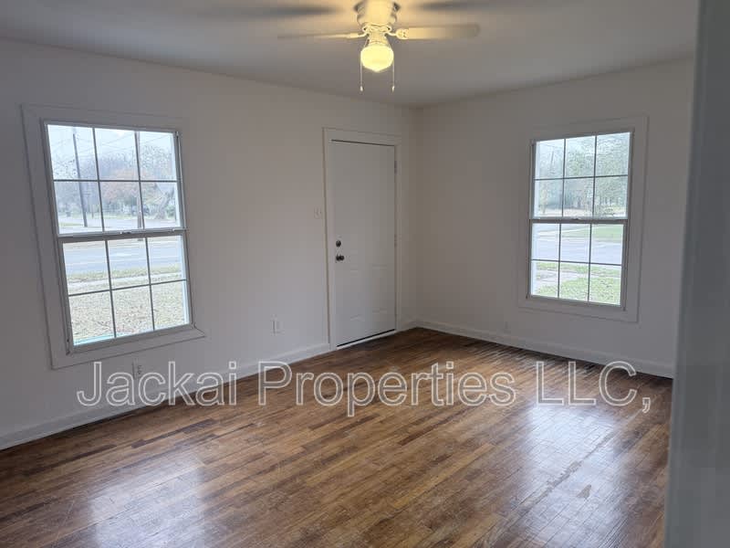 620 North Walnut Street – photo 4