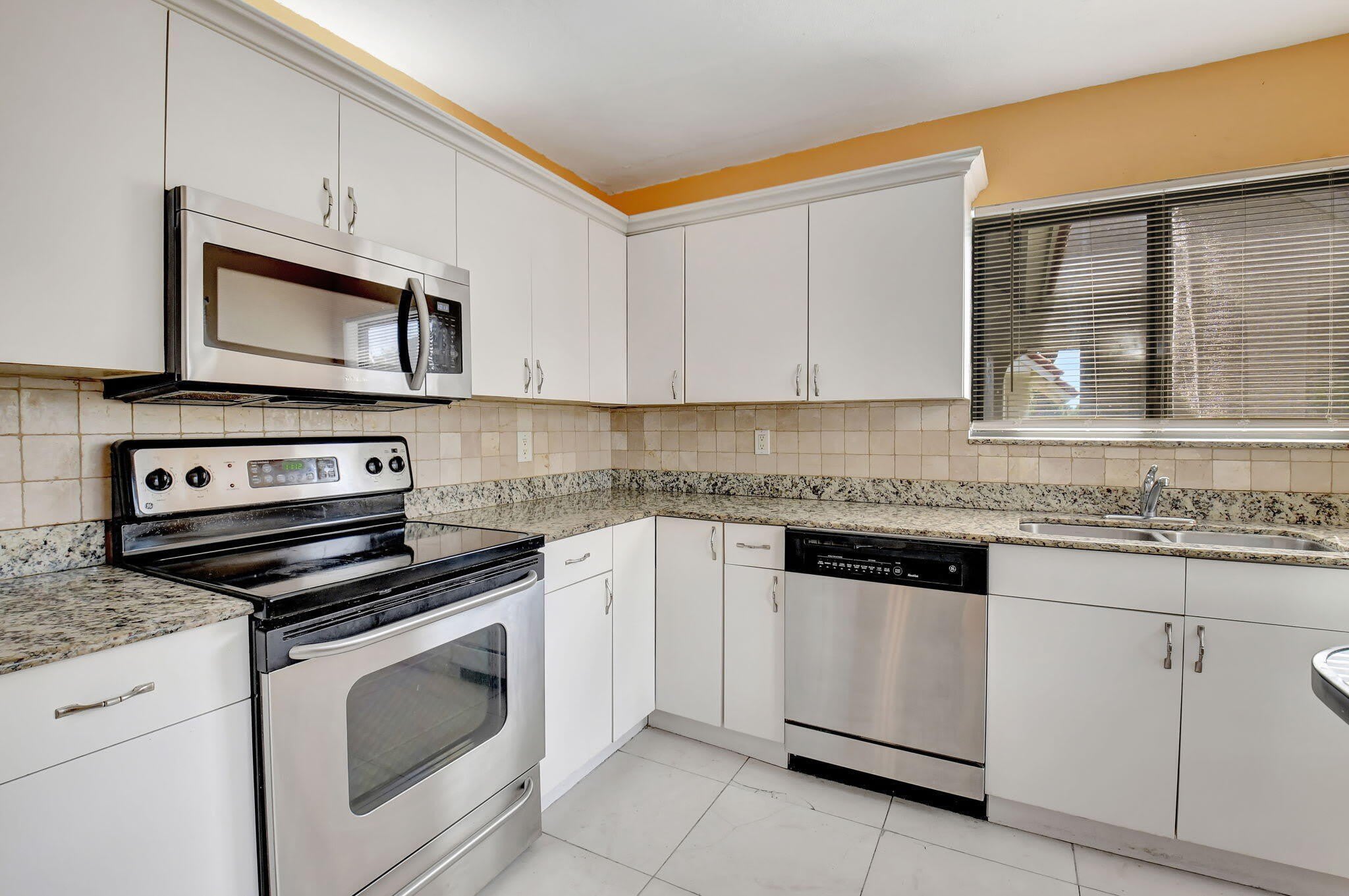 5715 FAIRWAY PARK Drive – photo 5
