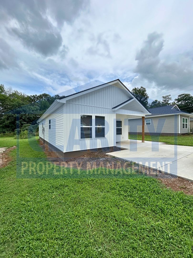 Single Level Three Bedroom Home – photo 3