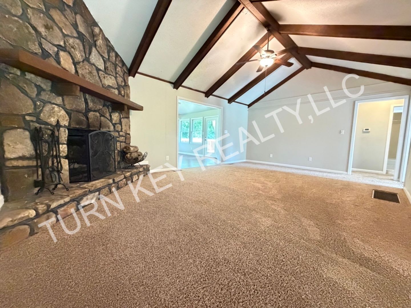 Home for Rent in Grayson Valley – photo 4