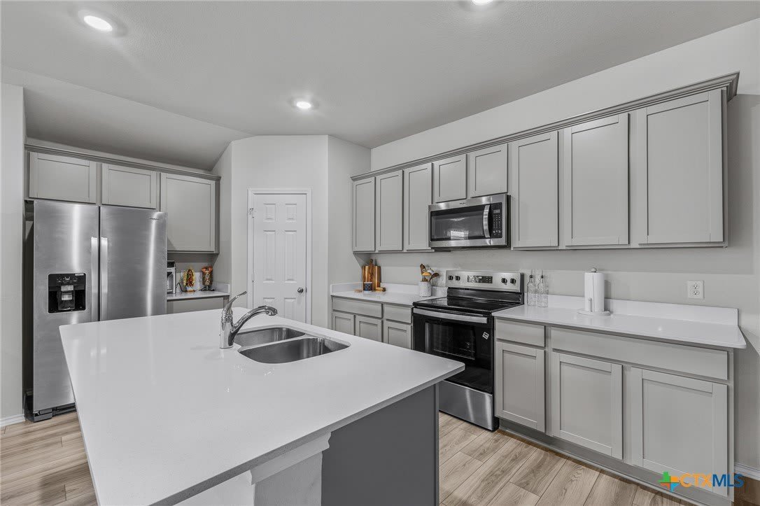 4011 Baerlon Cove – photo 5