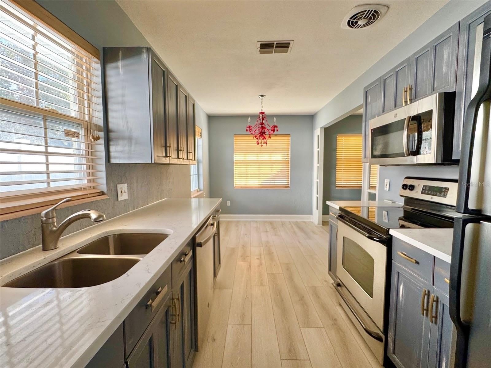 185 22ND Avenue N – photo 5