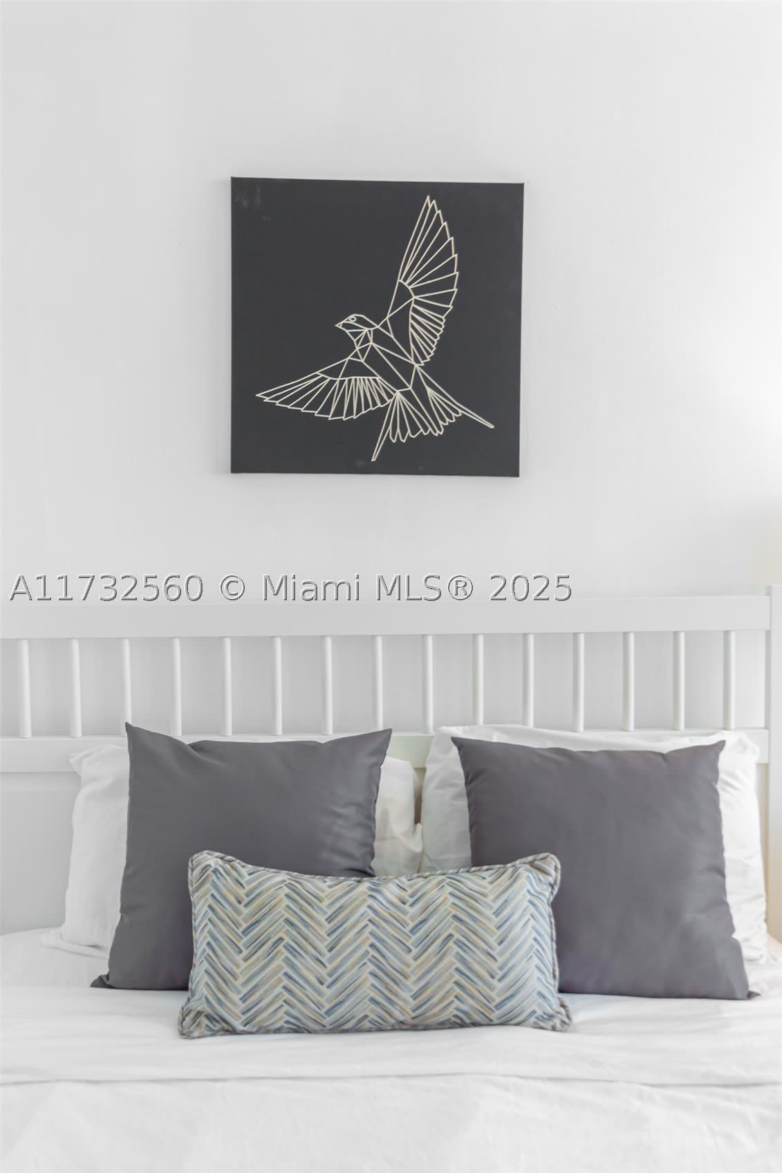 5445 Collins Ave – photo 2