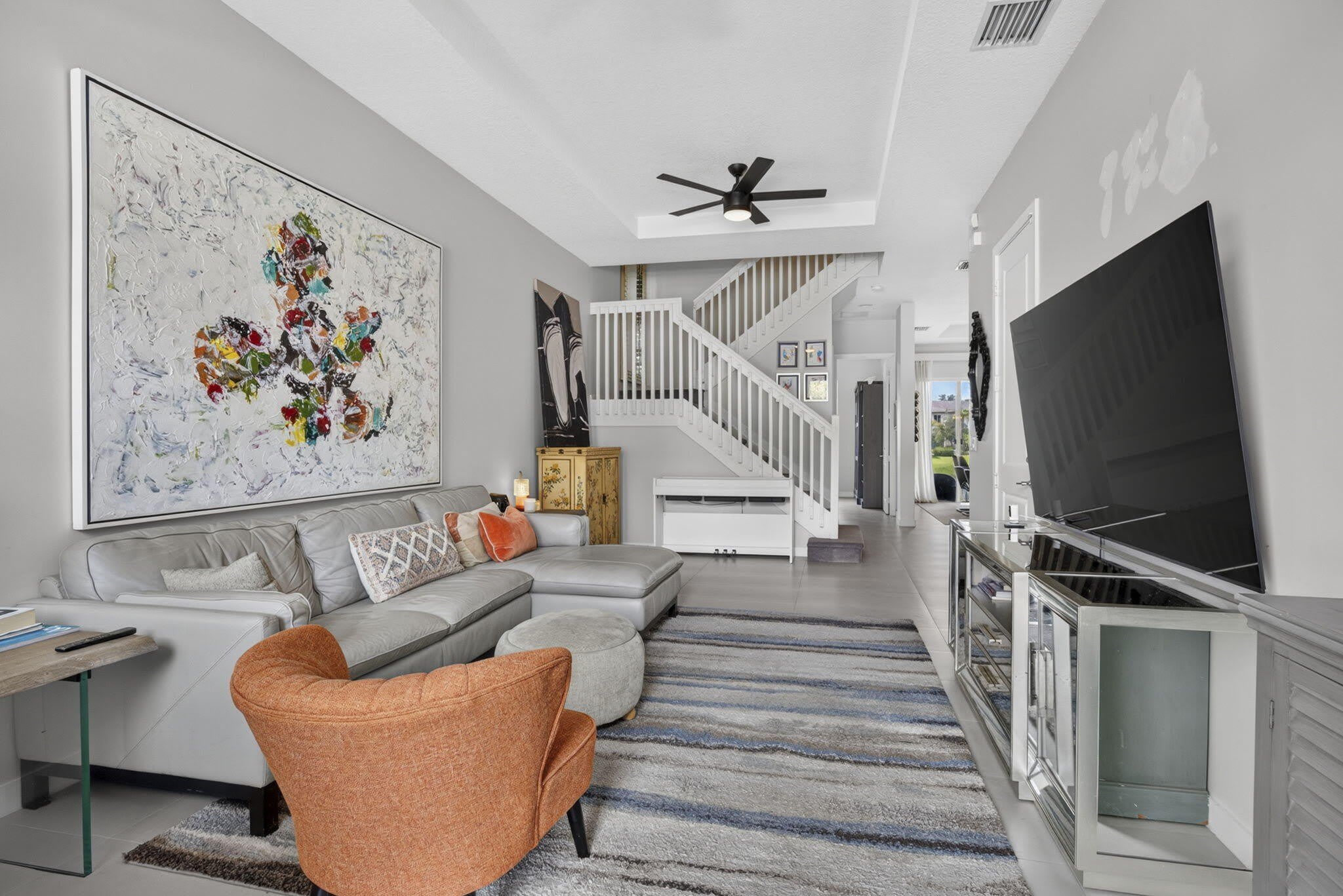 1431 PIONEER Way – photo 3
