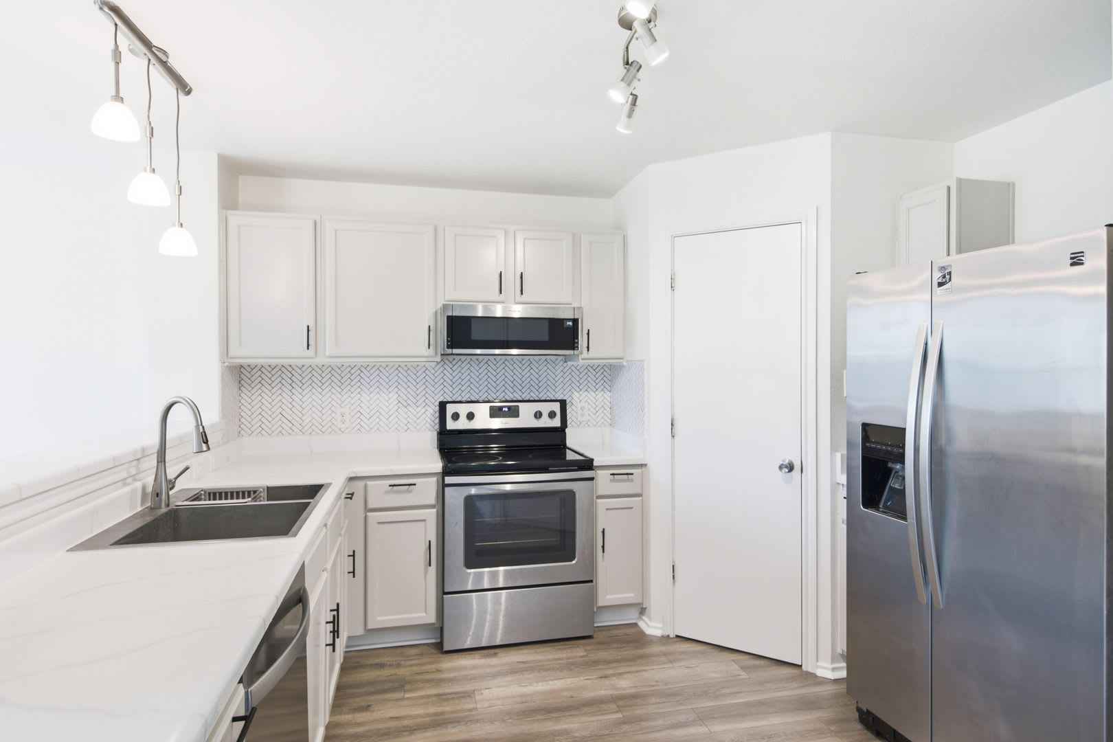 Charming 3 bedroom Home in Hutto! – photo 4