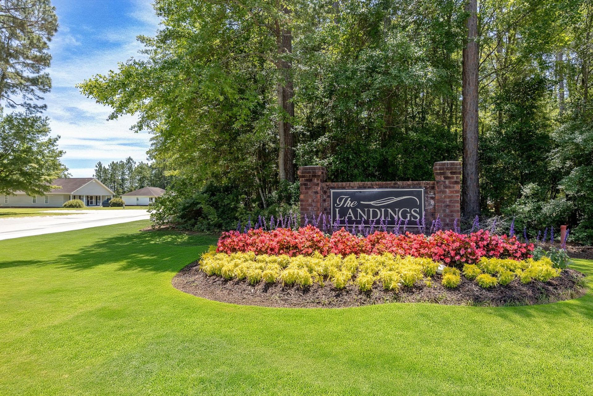 5601 Landings Pkwy. – photo 1