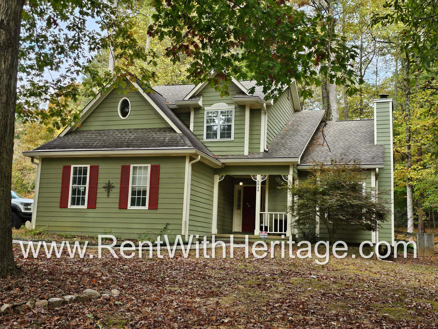WOW! GORGEOUS HOME WITH ATTENTION TO DETAIL/ POPULAR ARBOR CROSSING SUBDIVSION/ CHAPEL HILL SCHOOLS – photo 4