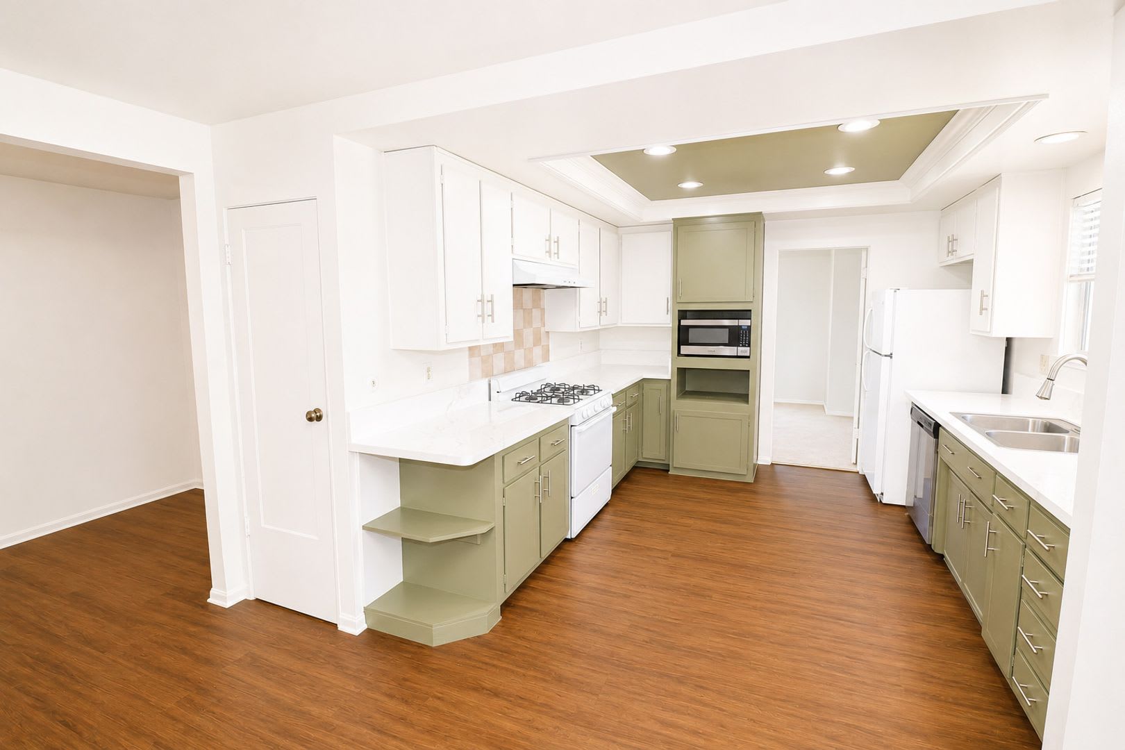 Large 6 Bedroom – photo 4