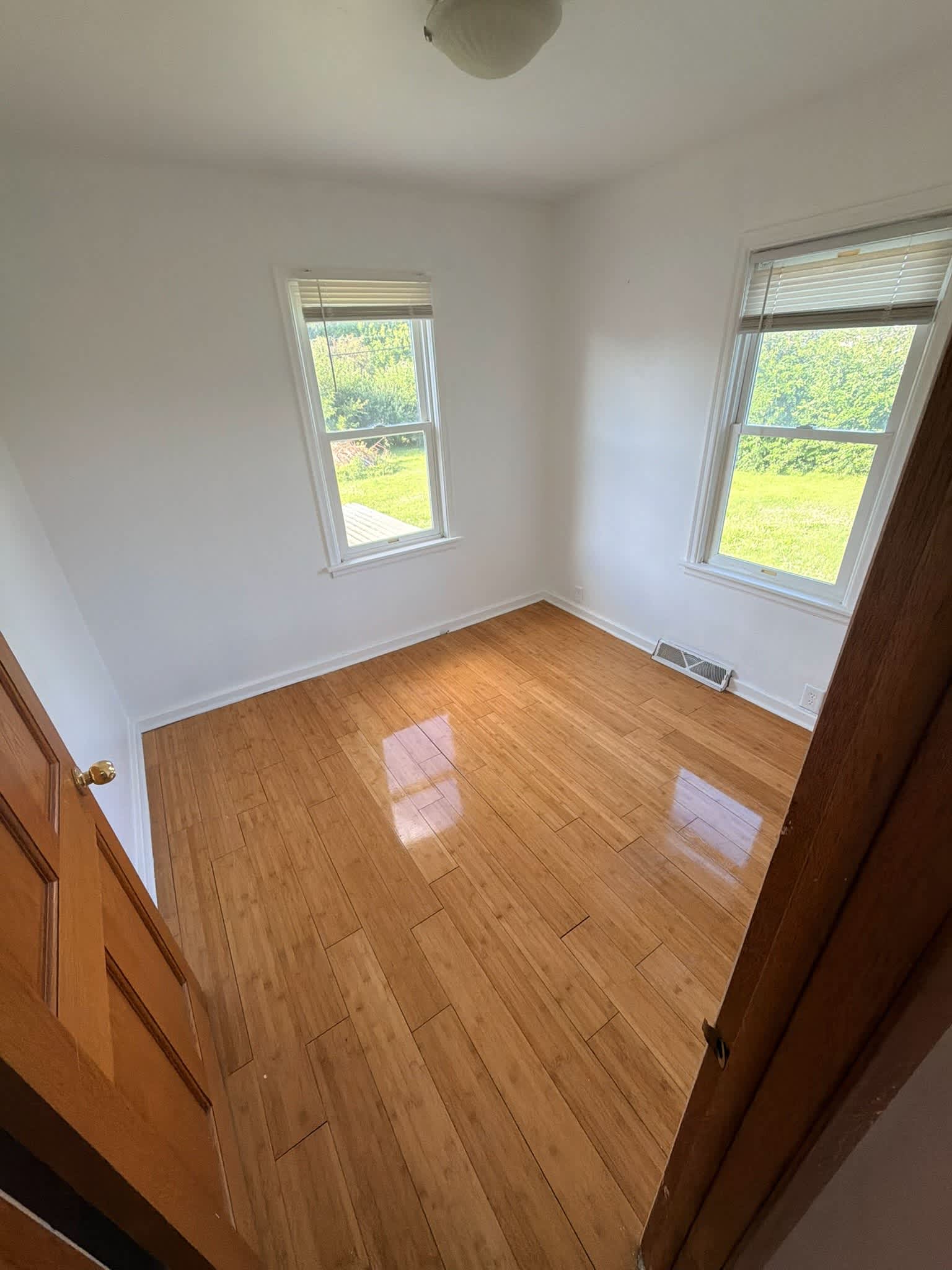 1821 E Ridgeway Ave – photo 4
