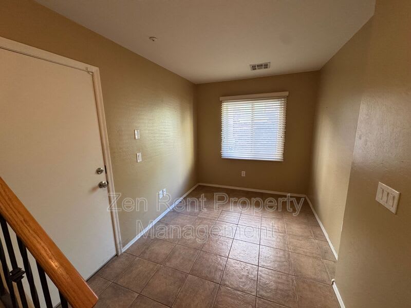 4062 E Windsor Drive – photo 2
