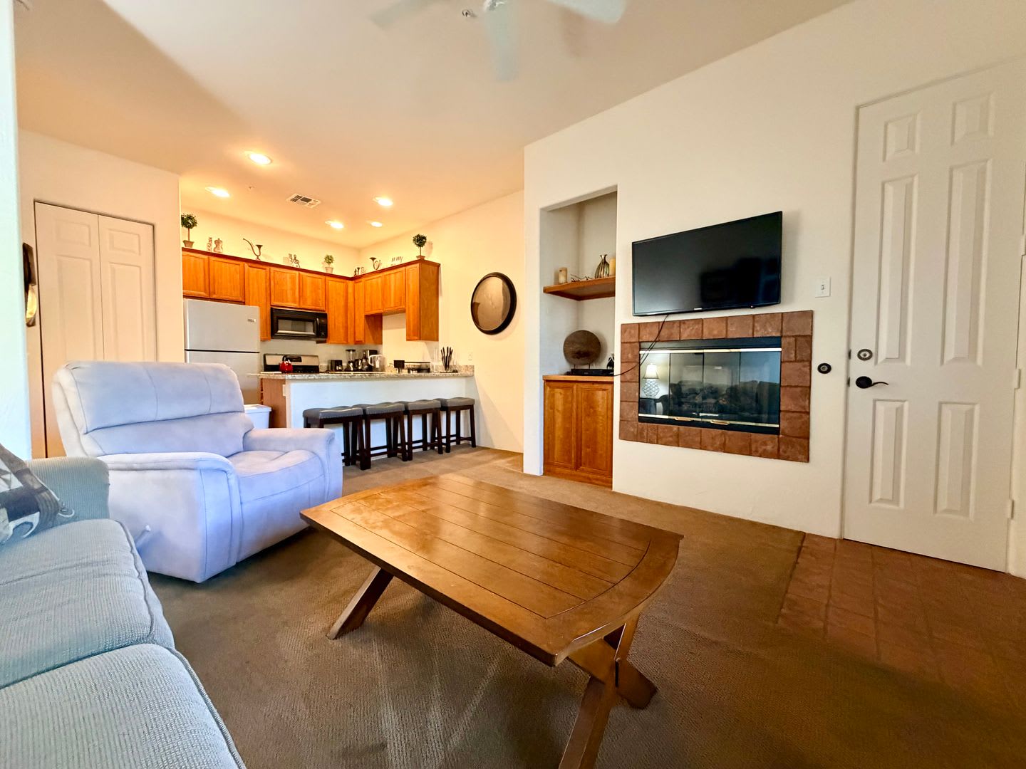 AVAILABLE NOW!! 1 Bedroom 1 Bathroom Condo in Casitas Las Rosas in La Quinta – photo 3