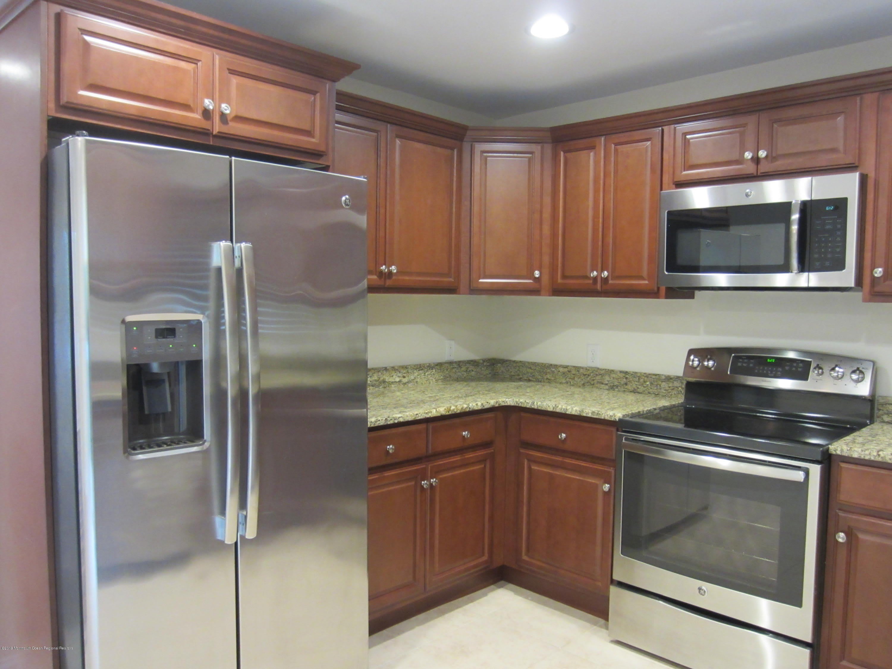 22 Lasatta Avenue – photo 2