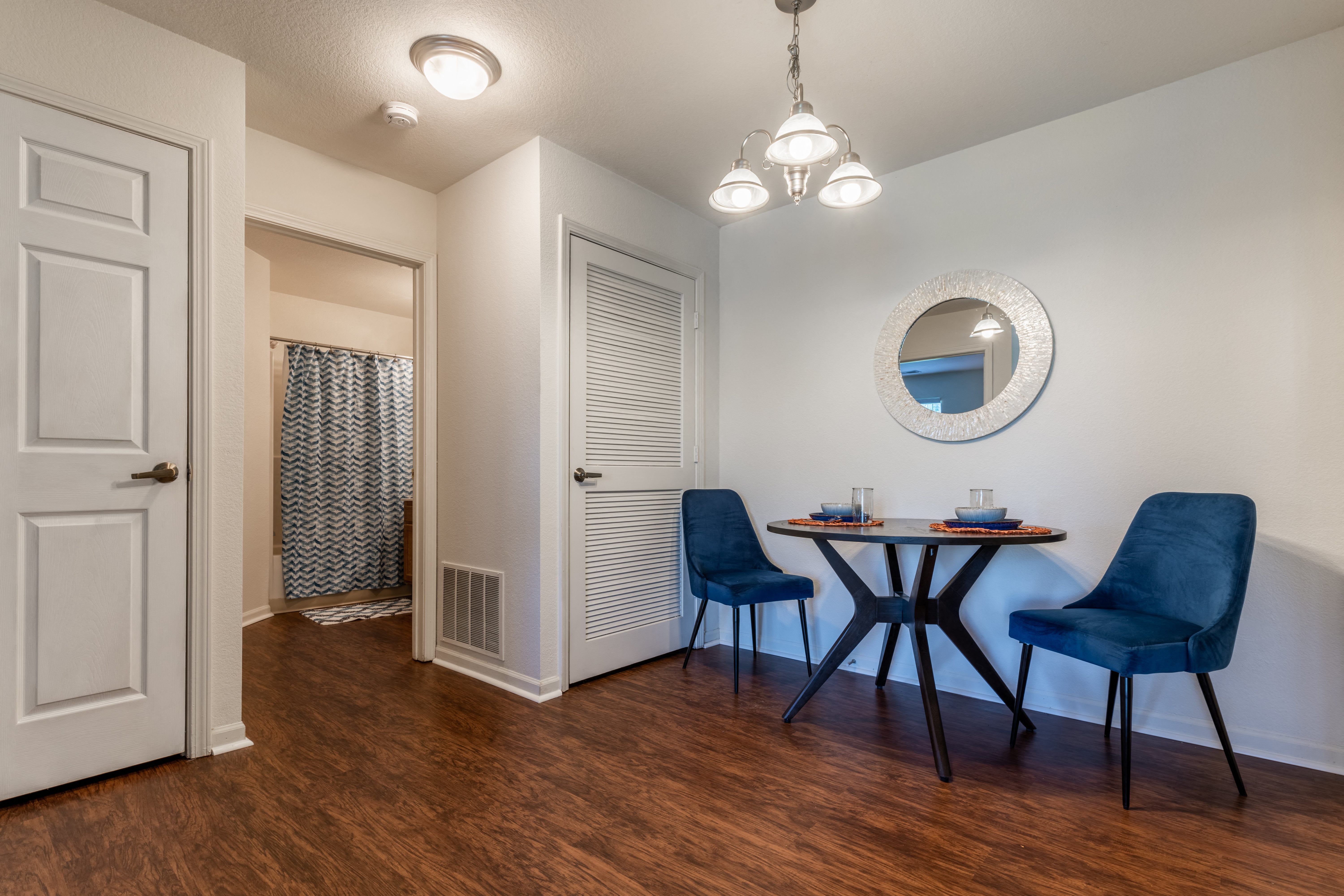 Bexley Village Apartments – photo 2