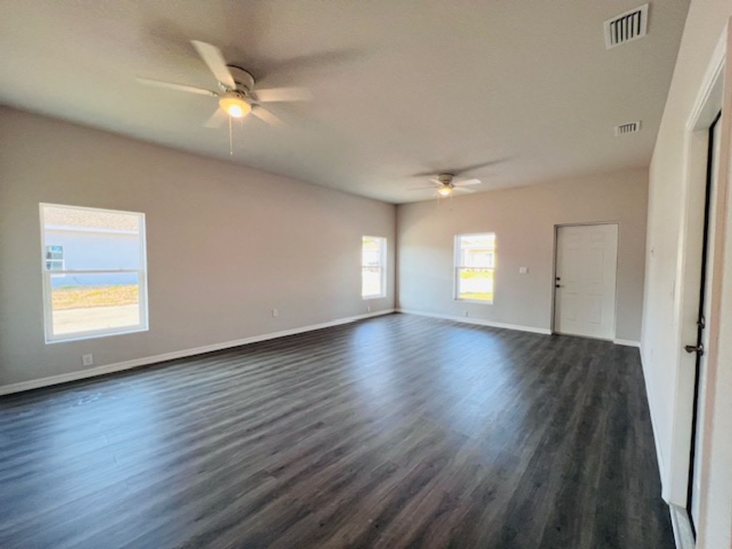 3BR/2BA Gated Community in Sebring – photo 2
