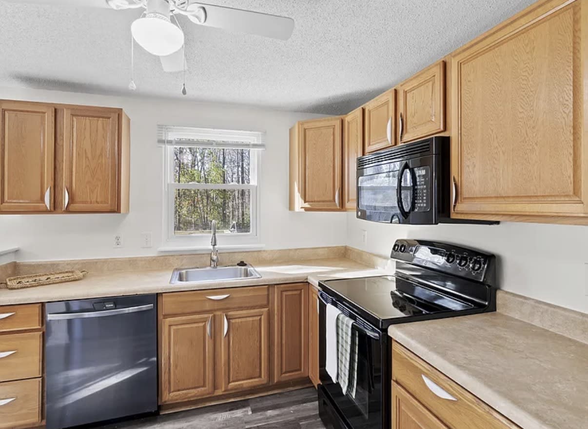 114 Hilary Place – photo 4