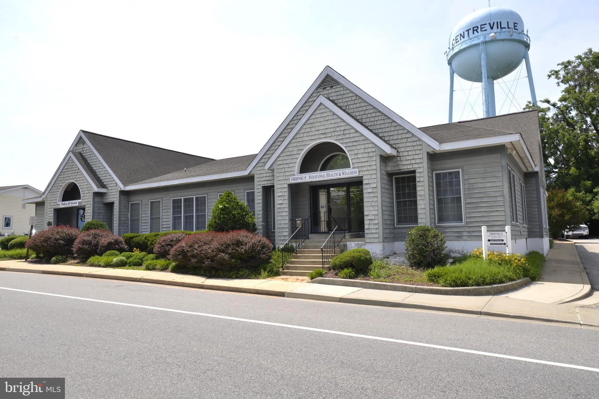 207 N Liberty Street – photo 1