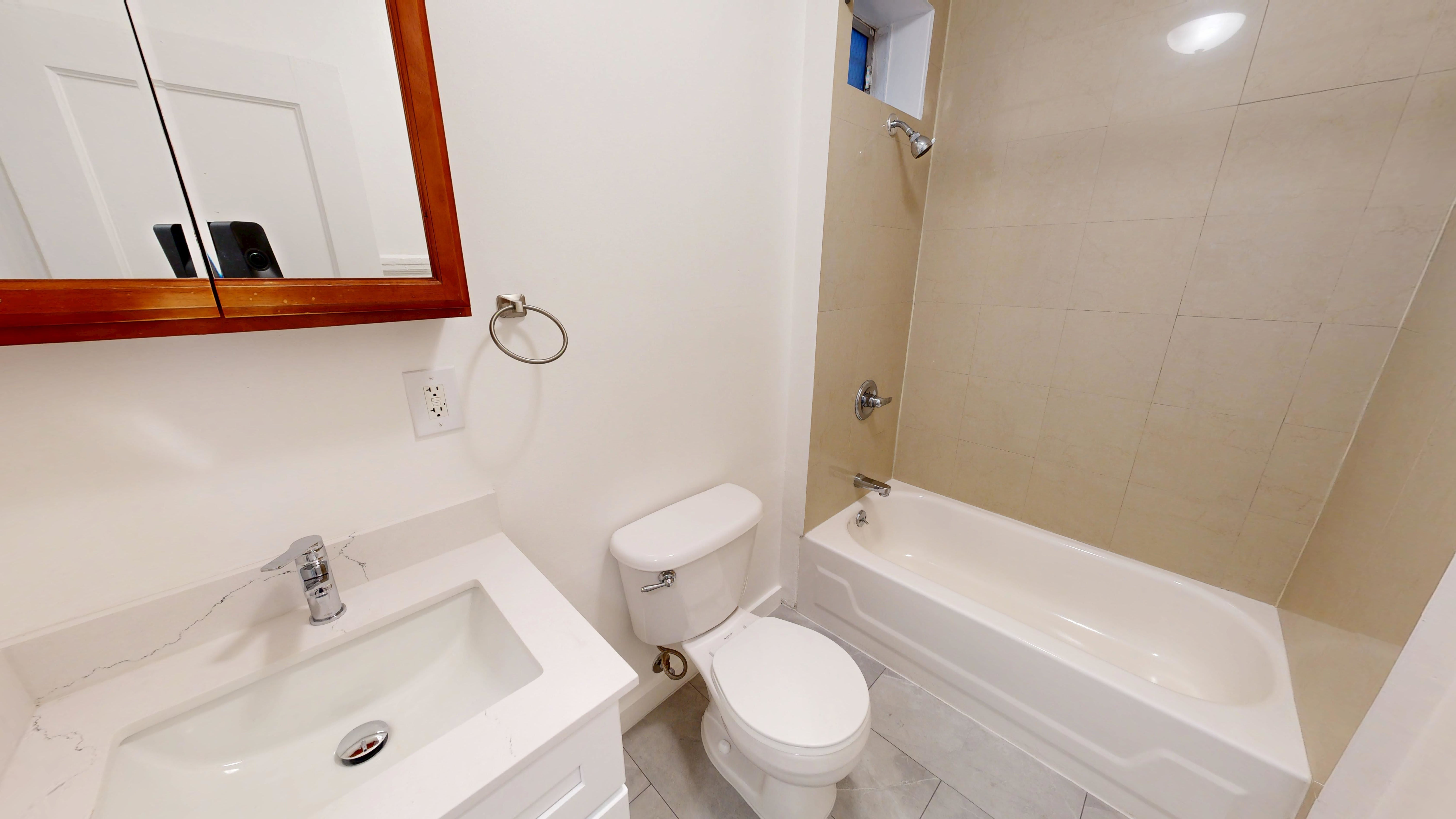 520 Buchanan Street – photo 3