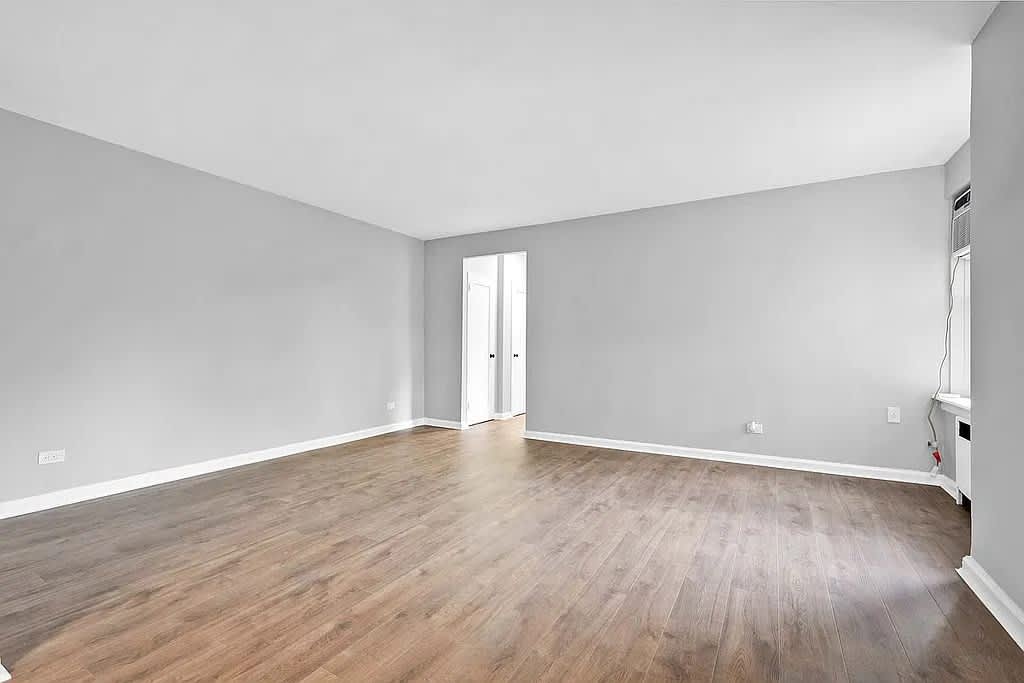 17006 Crocheron Ave – photo 3