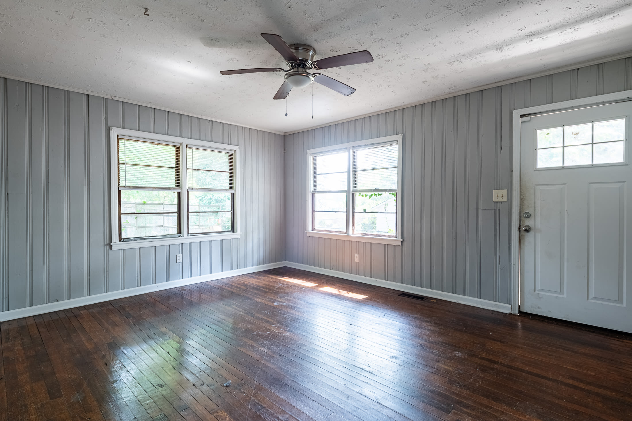 1119 Regent Street Southwest – photo 1