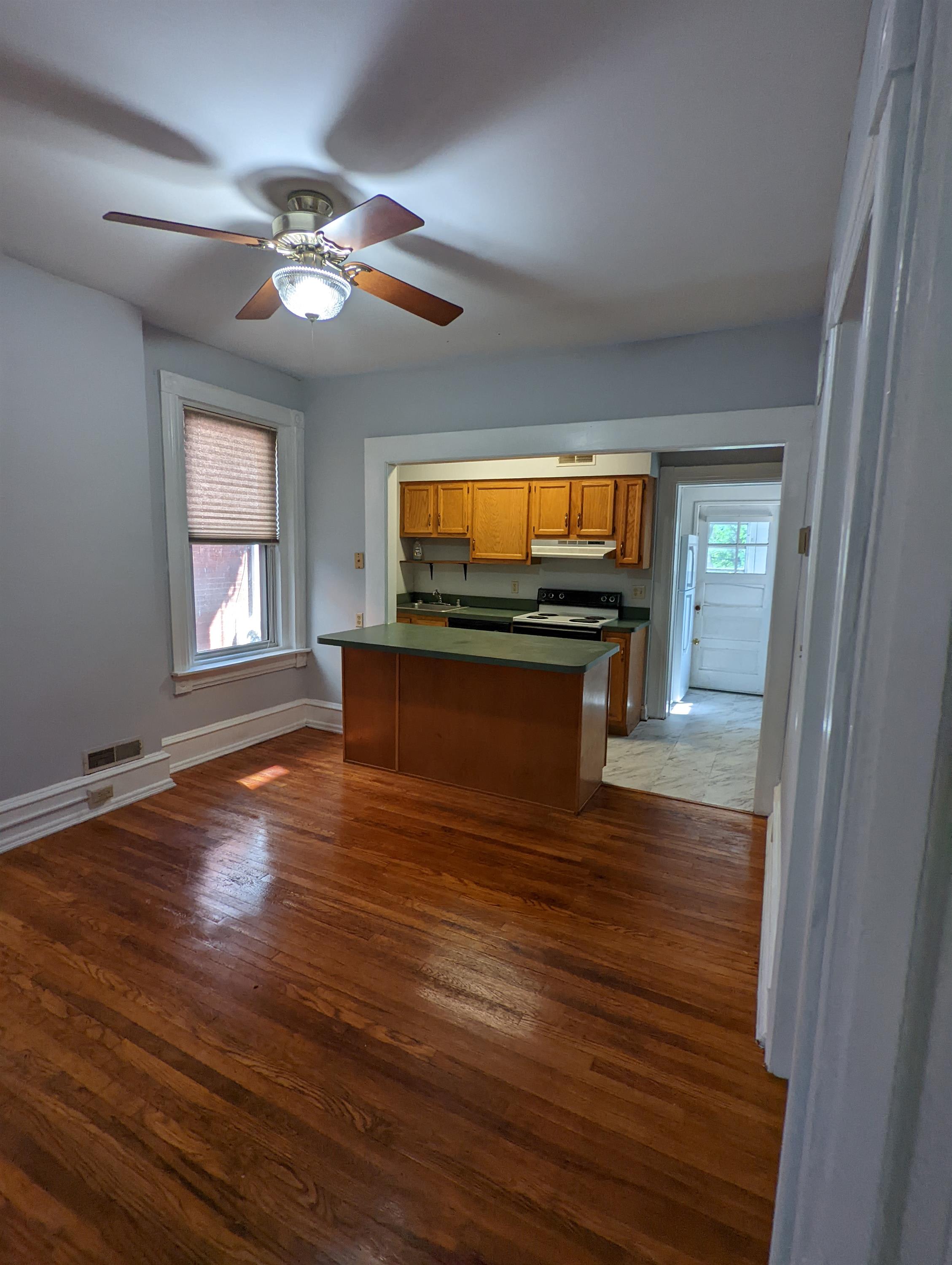 1005 Park Place – photo 5