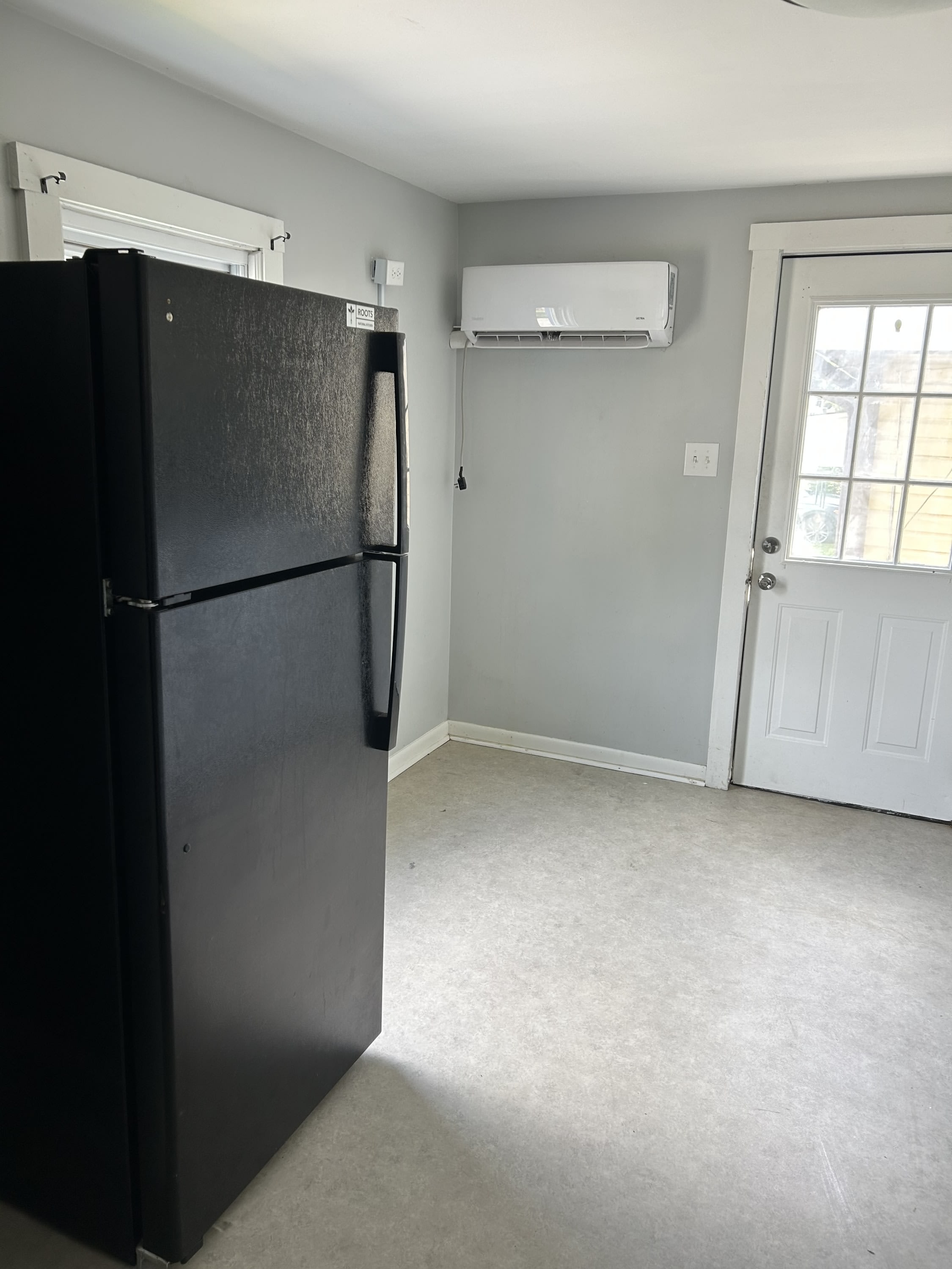 352 Dunkard Ave – photo 3