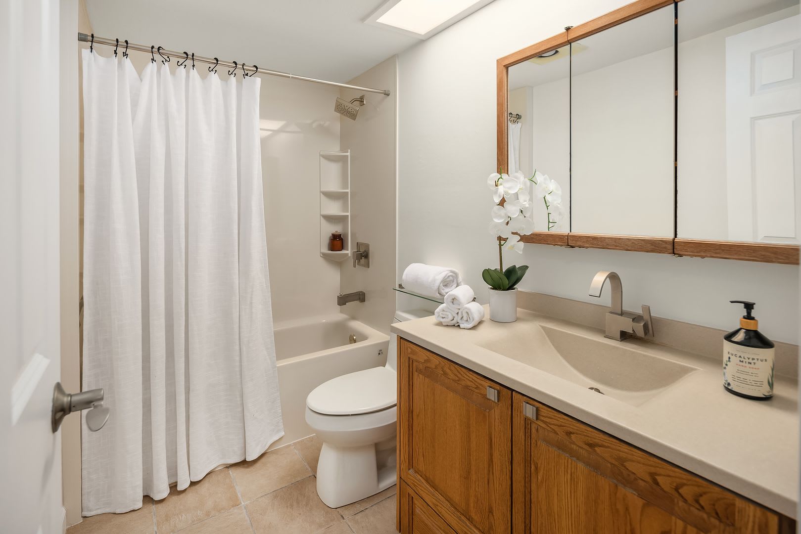 2Bd/1Ba Redmond Condo – photo 5